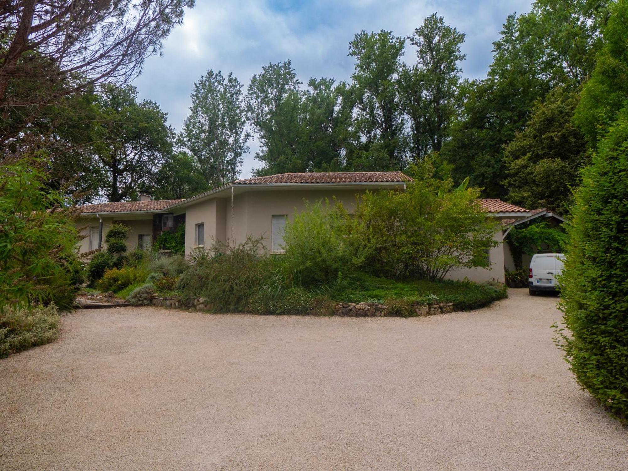 Nérac Chambre D'Hotes Au Calme Avec Spa מראה חיצוני תמונה
